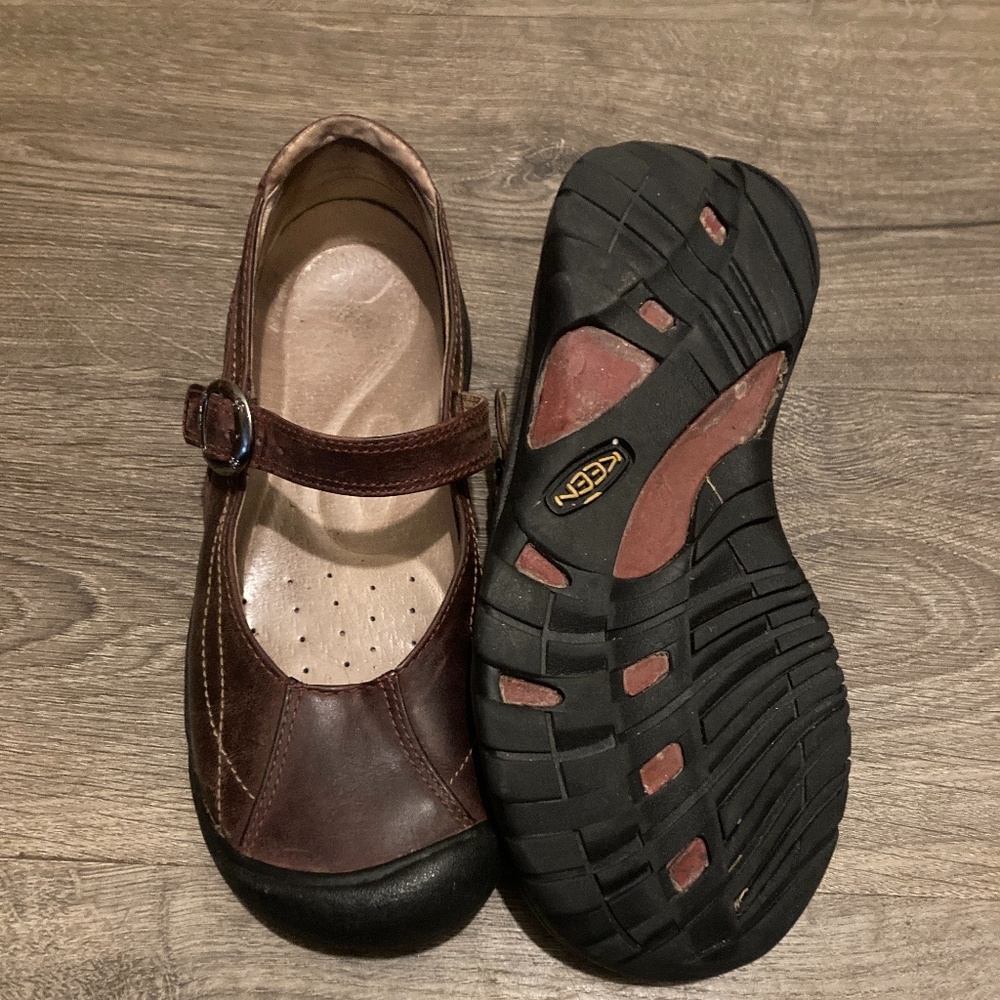 Keen Mary Jane size 8